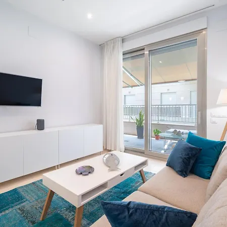Seaside Modern Flat *