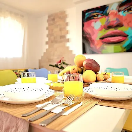 Penthouse Duplex In A 4 Floors Spanish House -8 Min To Center By Metro شقة فالنسيا