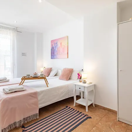 Mediterráneo By Neohotels-centro 8 Min By Metro Apartamento 4*