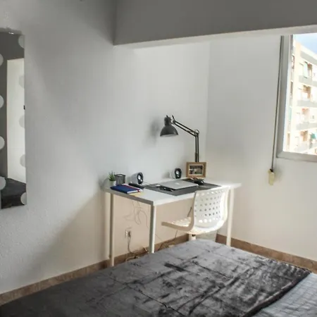 Flat Close To Perfect For Families And Groups - Actor Mauri 18 アパート *