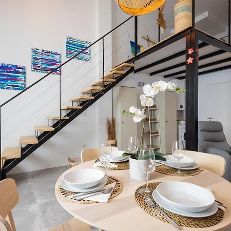 Apartment Florit Flats - The Port Avenue Duplex *