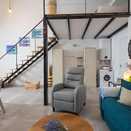 Florit Flats - The Port Avenue Duplex Apartment *
