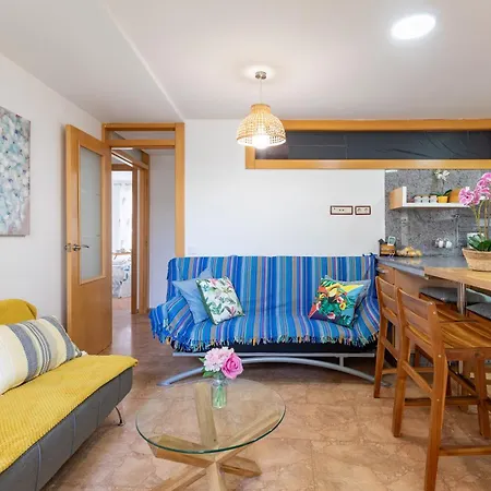 Grand - 8 Min To Center By Metro Apartment