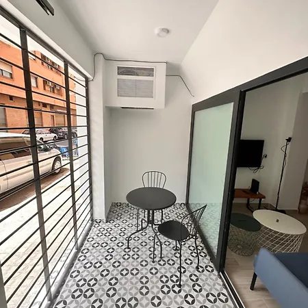 Alberola Industrial Style Lejlighed *