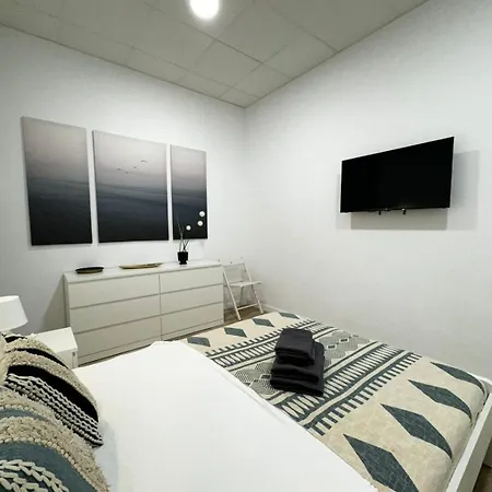 Rodrigues 15 Aparthotel Valenza