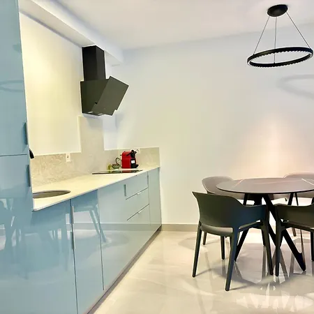 Hotel apartamentowy Gulliver *