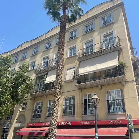 Apartmán Lovely Near The & Of Arts And Sciences *