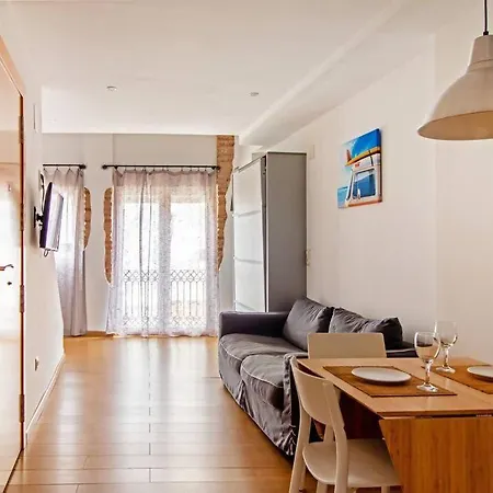 Con Terraza Privada Cerca De La Playa Апартаменты *