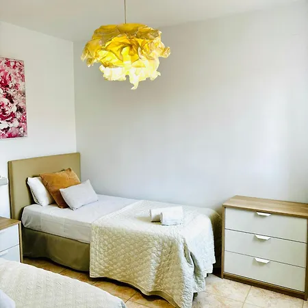 Travel Habitat Jardines De Viveros