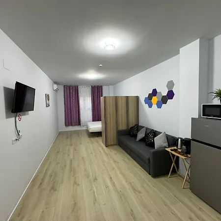 Ynfinity Hotel apartamentowy 3*