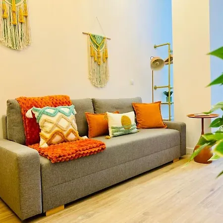 Color & Design Next To Russafa Soho Apartman *