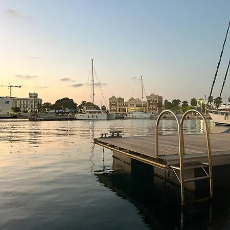 Barco Muy Espacioso Con Dos Terrazas Centro!! Bateau-hôtel