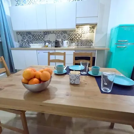 Amplio Y Colorido Piso Walencja