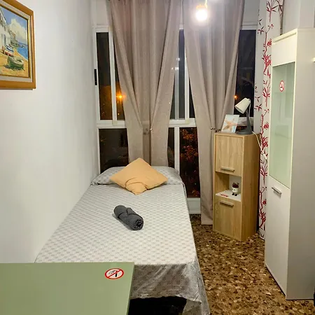 Apartamento Compartido Con Vista Al Puerto * 瓦伦西亚