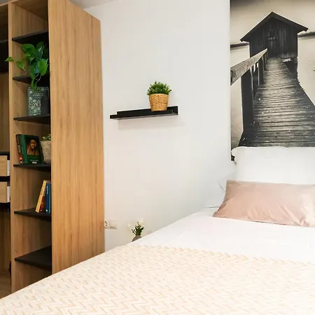 Singularstays Padre Urbano *