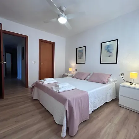 Lovely 3-bedroom 15 Minutes From Апартаменты