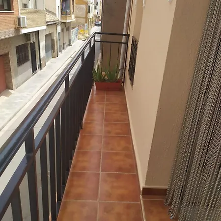 Con 5 Camas Playa 1min Con Wi-fi Alta Velocidad Patio Y Terraza Apartamento