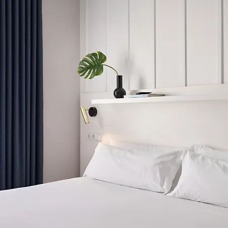 Ramirez Flats Valencia