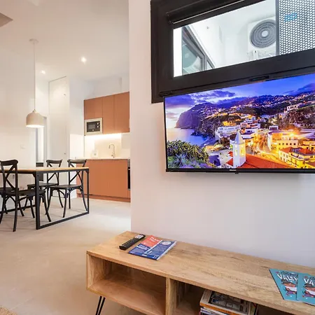 Florit Flats - Stylish Ceramic With Free Bicycles By The Joaquin Sorolla Station