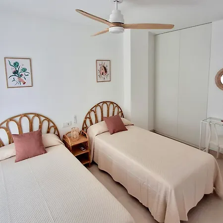 Bonito De 2 Cerca De La Estacion Joaquin Sorolla * ולנסיה