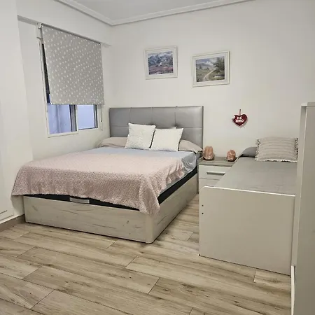 Quarto em Acomodações Particulares Comoda Y Acogedora Habitacion En *
