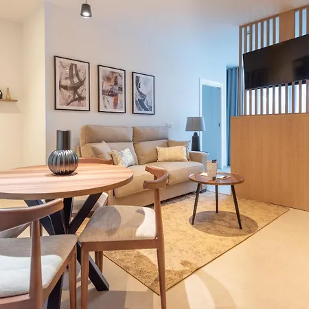 Dorm4you Arena Family 13 Aparthotel