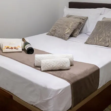 Turistico Lux Center Valenza