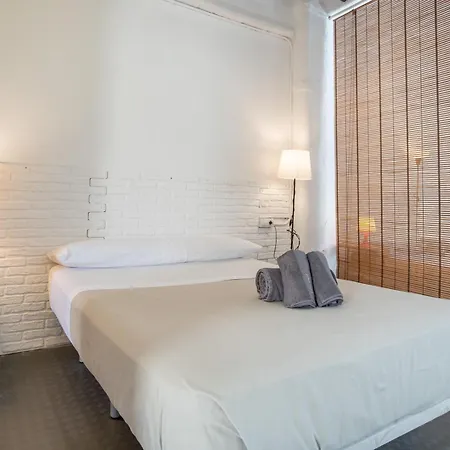 Vintage Con Wifi Y Terraza Privada Valensiya