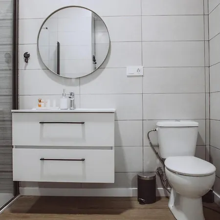 Leo Xiii Apartment *