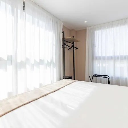 Hq Arena Otel Valensiya