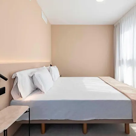 Otel Hq Arena Valensiya