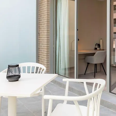 Отель Hq Arena 3*