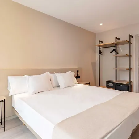 Hq Arena 3* Валенсия