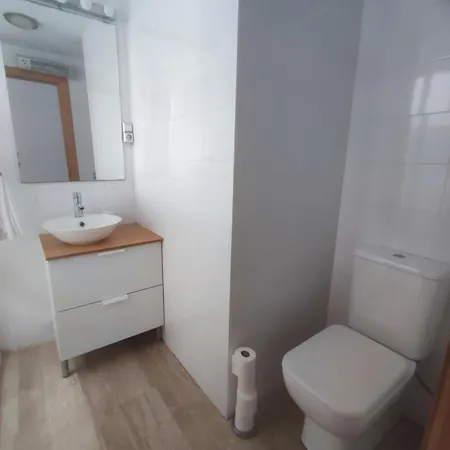 Close To The Sea, Large 170 M2 Apartmentbikes