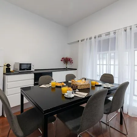 Travel Habitat Teatro Principal Valensiya