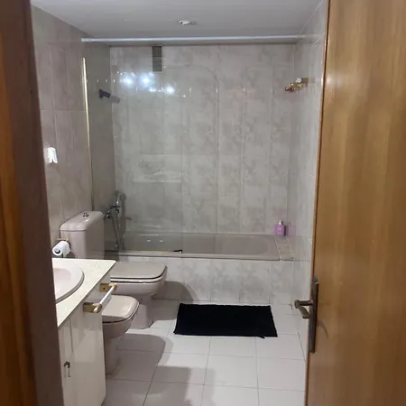 En Piso Compartido En * Valensiya