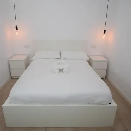 Acogedor Frente A Torres De Serrano * Valence