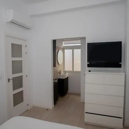 Acogedor Frente A Torres De Serrano Appartement *