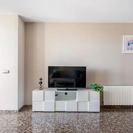 Moderno Con Vistas Al Mar En *