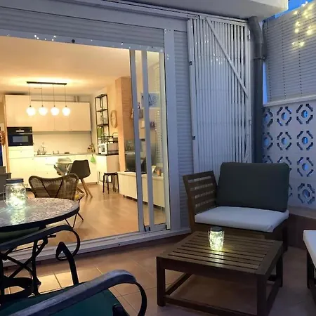 Location Center Has An Independent Courtyard Apartment