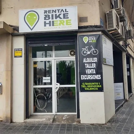 Charming In The Center *