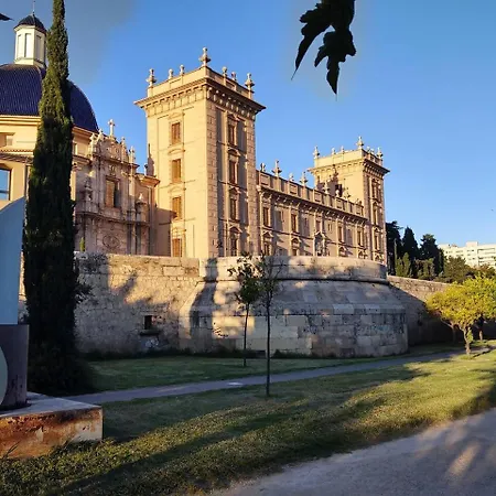 Charming In The Center