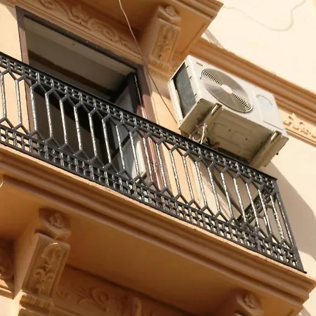 Charming In The Center