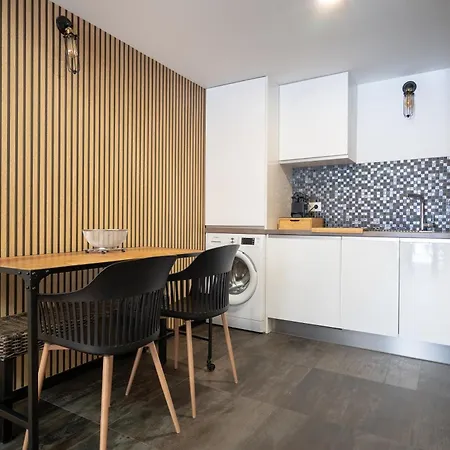 Appartement Bel A Etrener Proche De La *