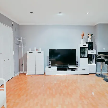 Holiday home Casa Pepi, Jacuzzi, Oceanografic, Of Arts, Rioturia 5min *