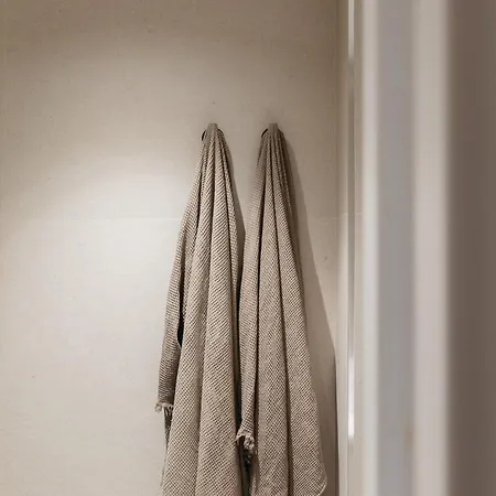 Lovely Exclusivity In Center *