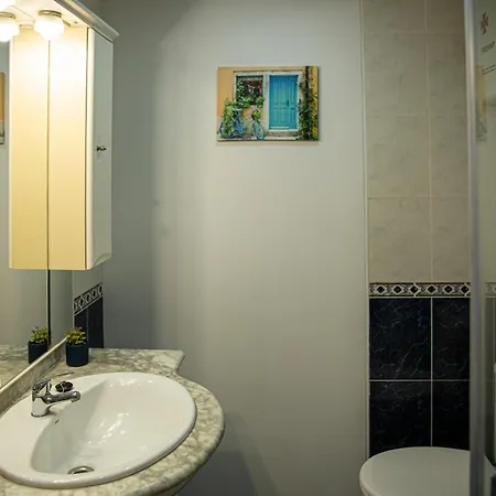 Apartamento Amplio & Renovado 5 2 Banos Y Balcon