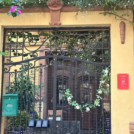 1- Interior Con Aire Acondicionado Y Con Bano Independiente