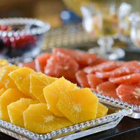 Palacio Santa Clara, Autograph Collection