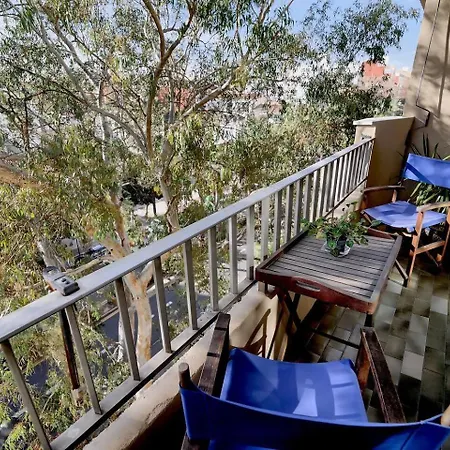 아파트 Comfy And Luminous With Balcony